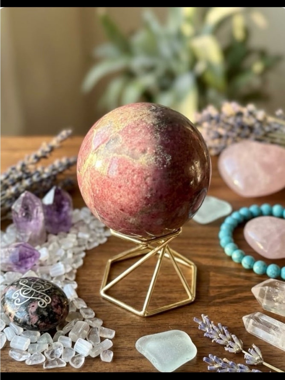 Pink Rhodonite Sphere HQ - Picture 9 of 9